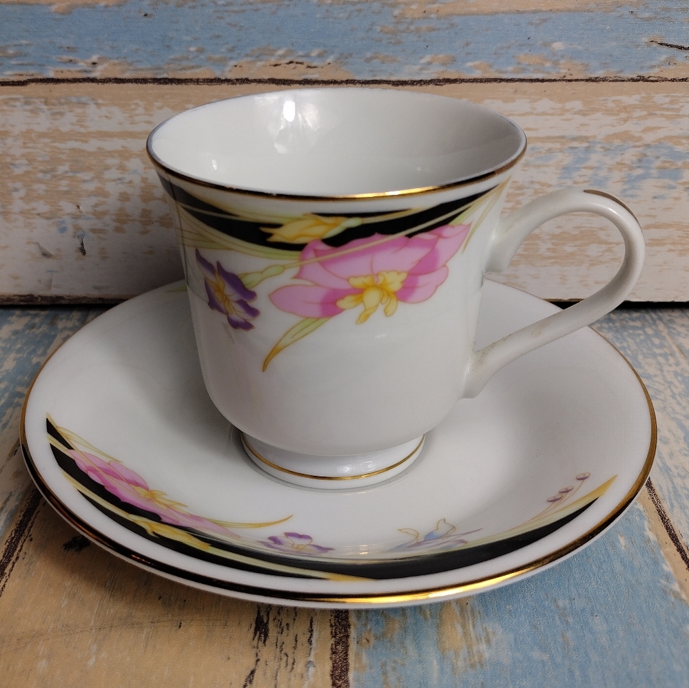 Iris Seizan Fine China Cup & Saucer Set